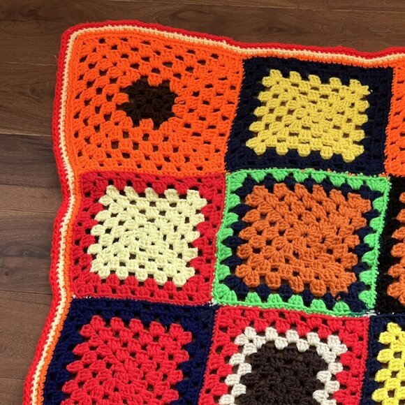 Vtg Crocheted Roseanne Granny Square Afghan Throw 63 x 59 Bold Colors - Picture 5 of 10